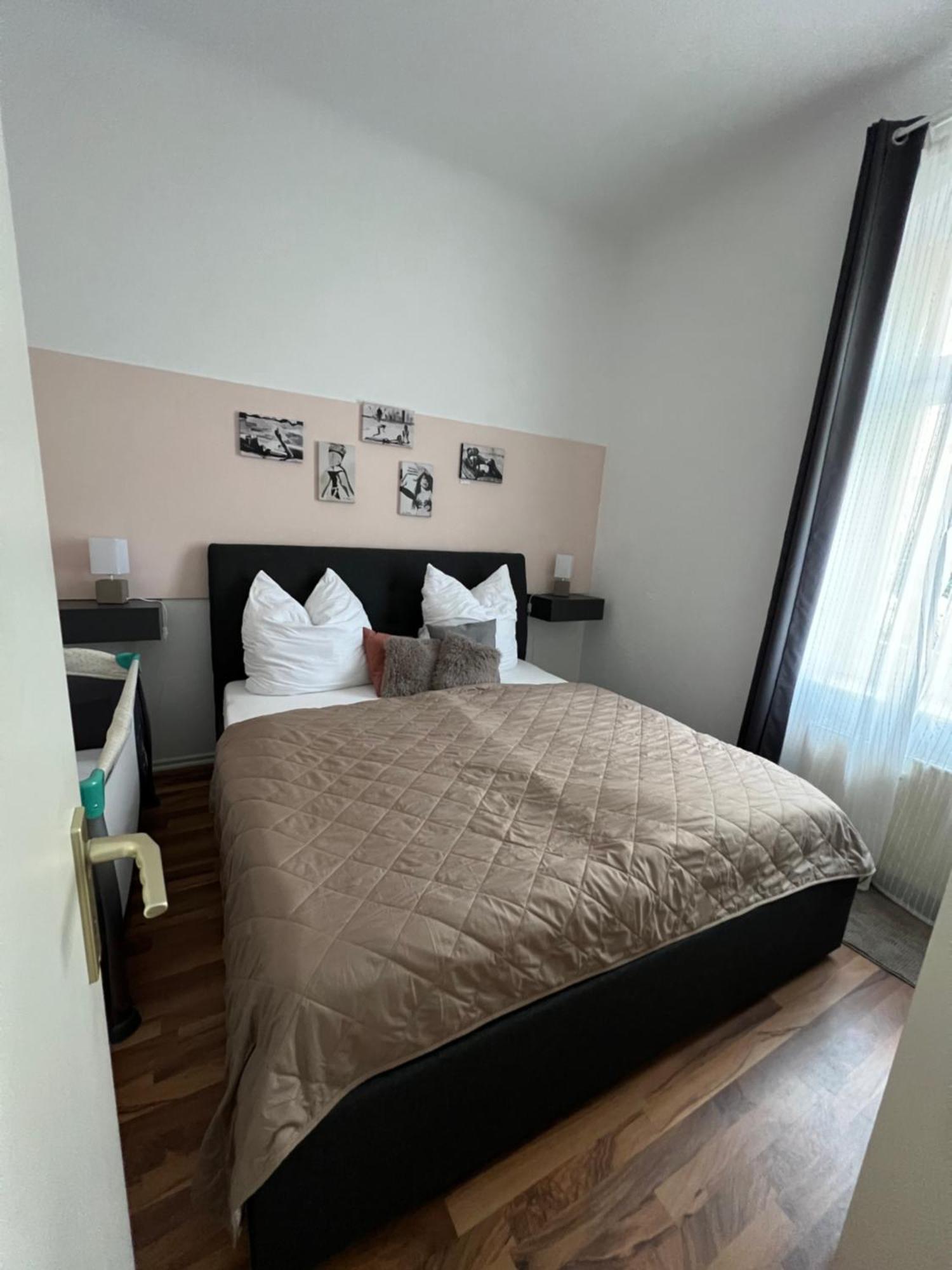 Charmante Ferienwohnung In Dresden Striesen - Frau Pie Appartement Esterno foto
